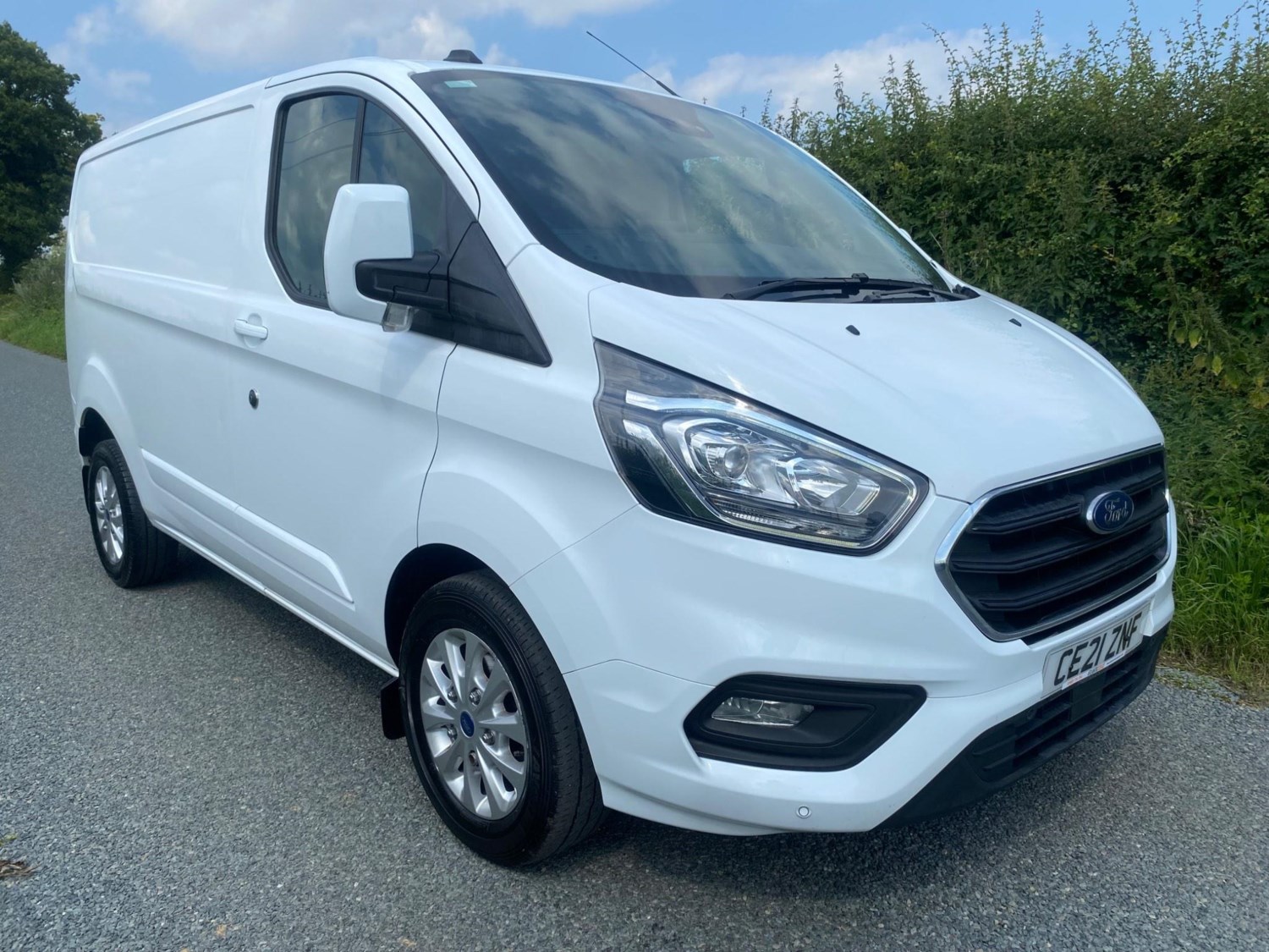 Ford Transit Custom Listing Image