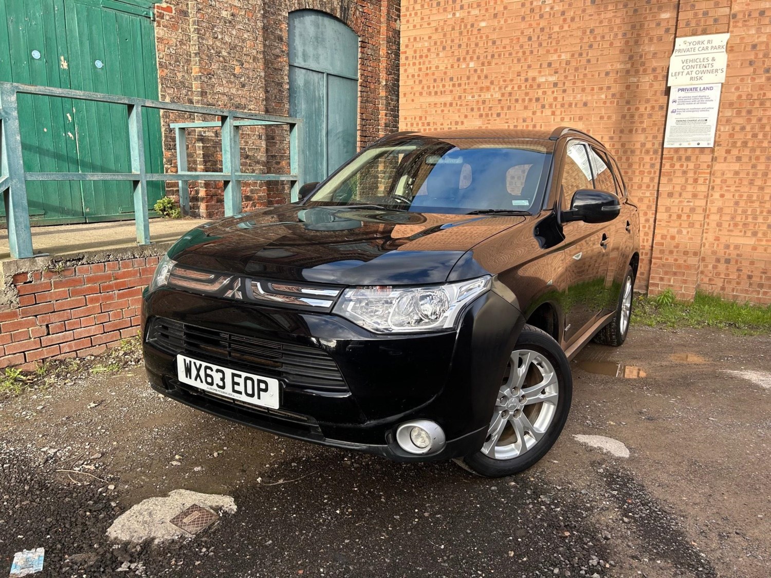 Mitsubishi Outlander Listing Image