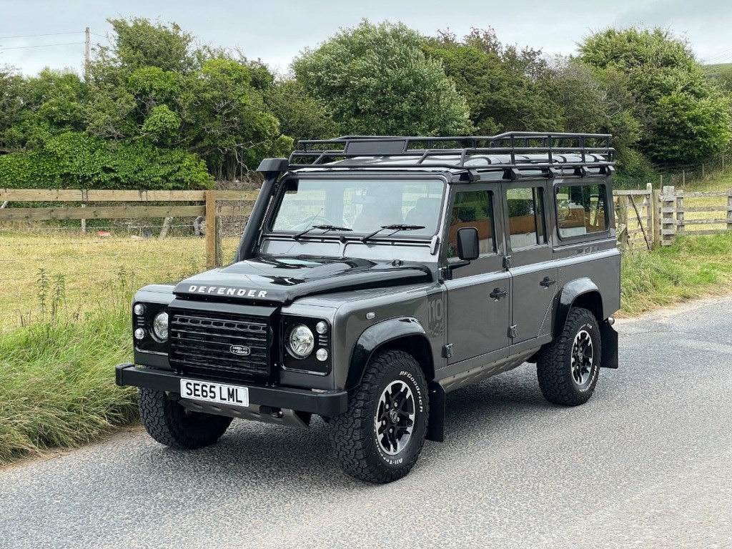 Land Rover Defender Listing Image