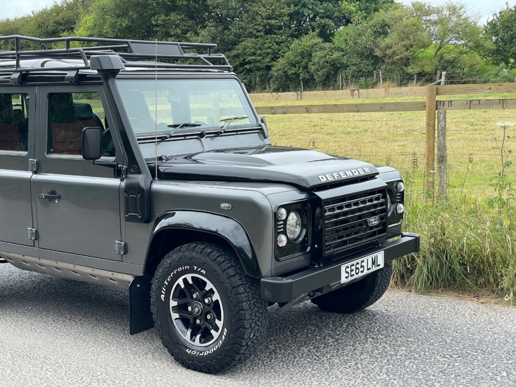 Land Rover Defender Listing Image