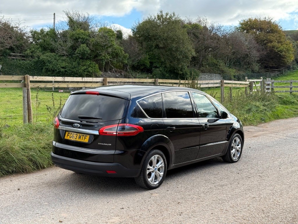 Ford S-Max Listing Image