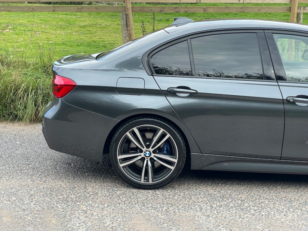 BMW 3 Series Listing Image