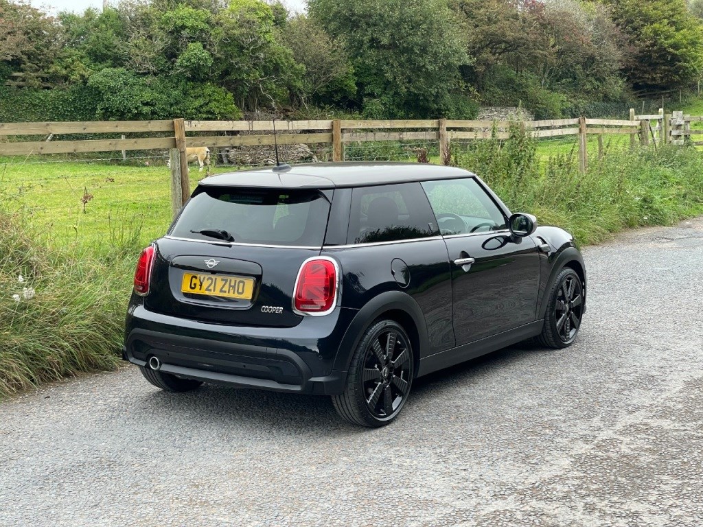 MINI Hatch Listing Image