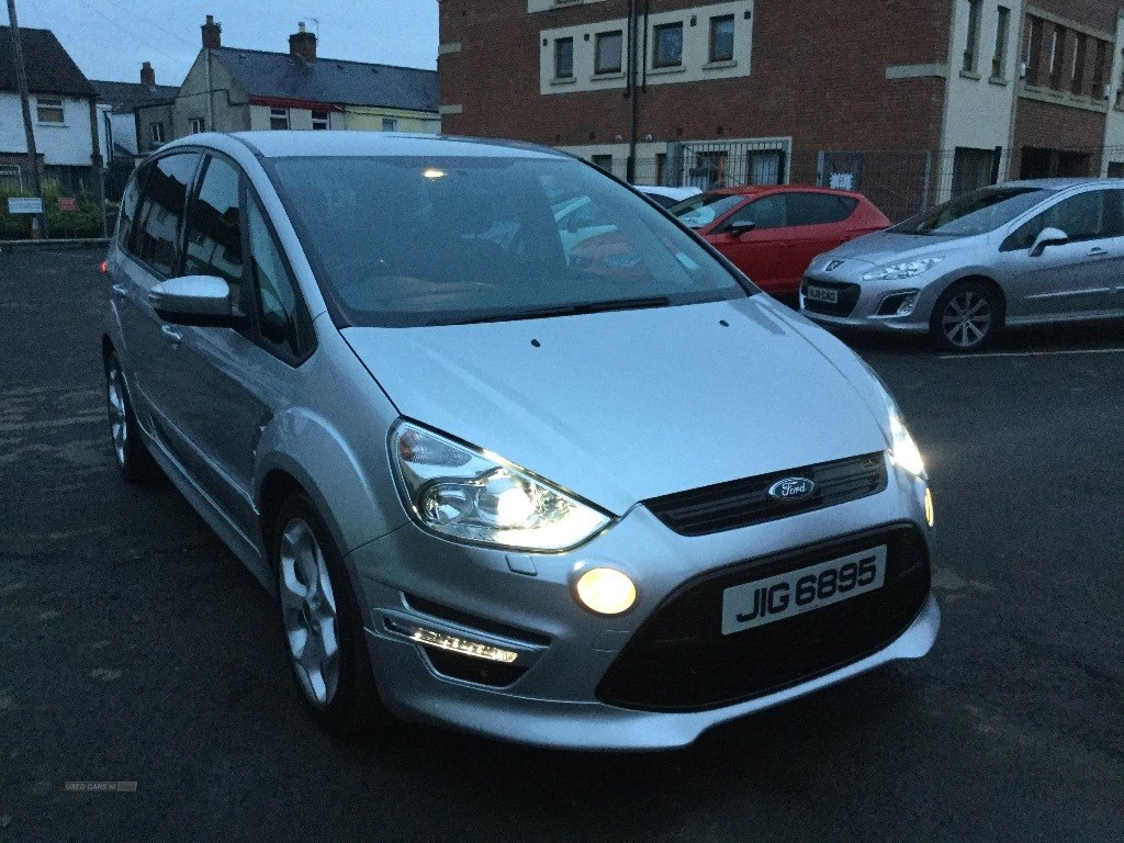 Ford S-Max Listing Image