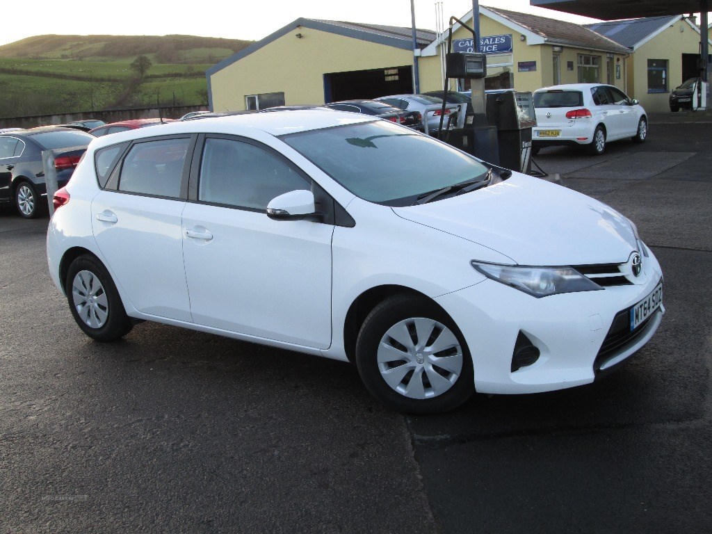 Toyota Auris Listing Image