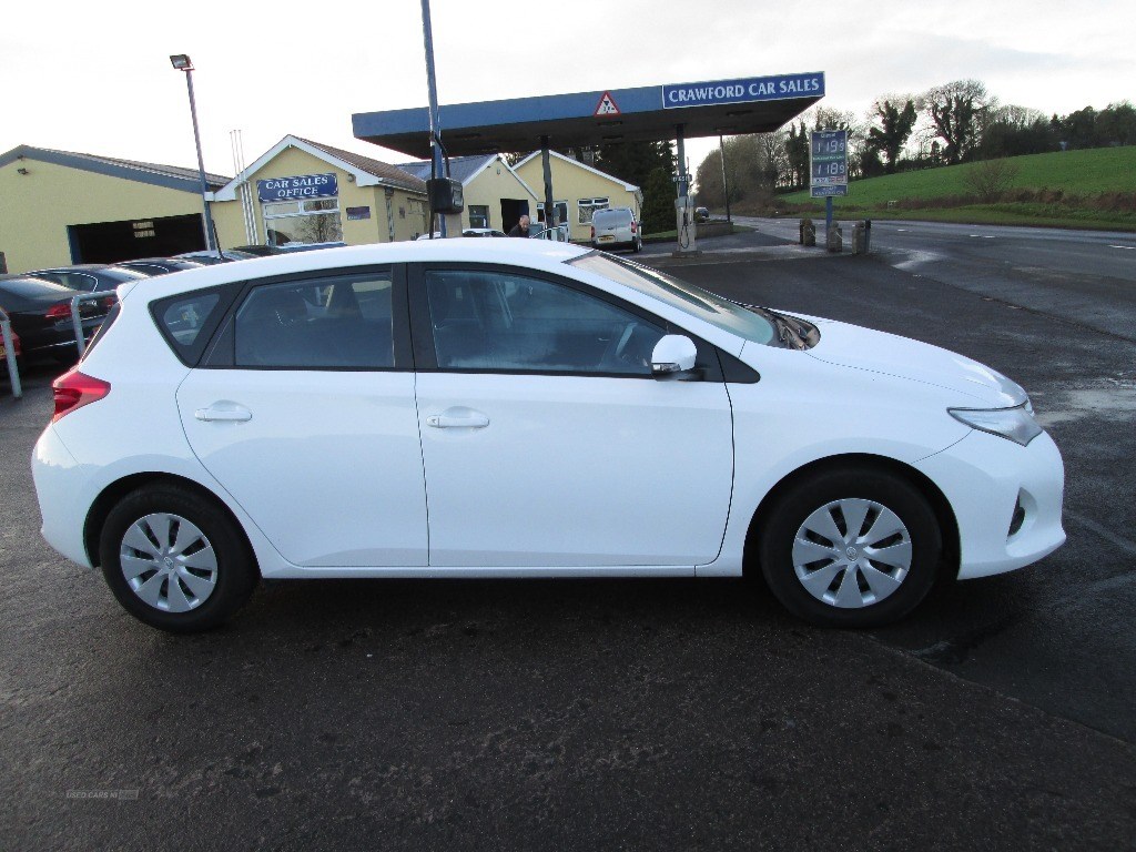 Toyota Auris Listing Image