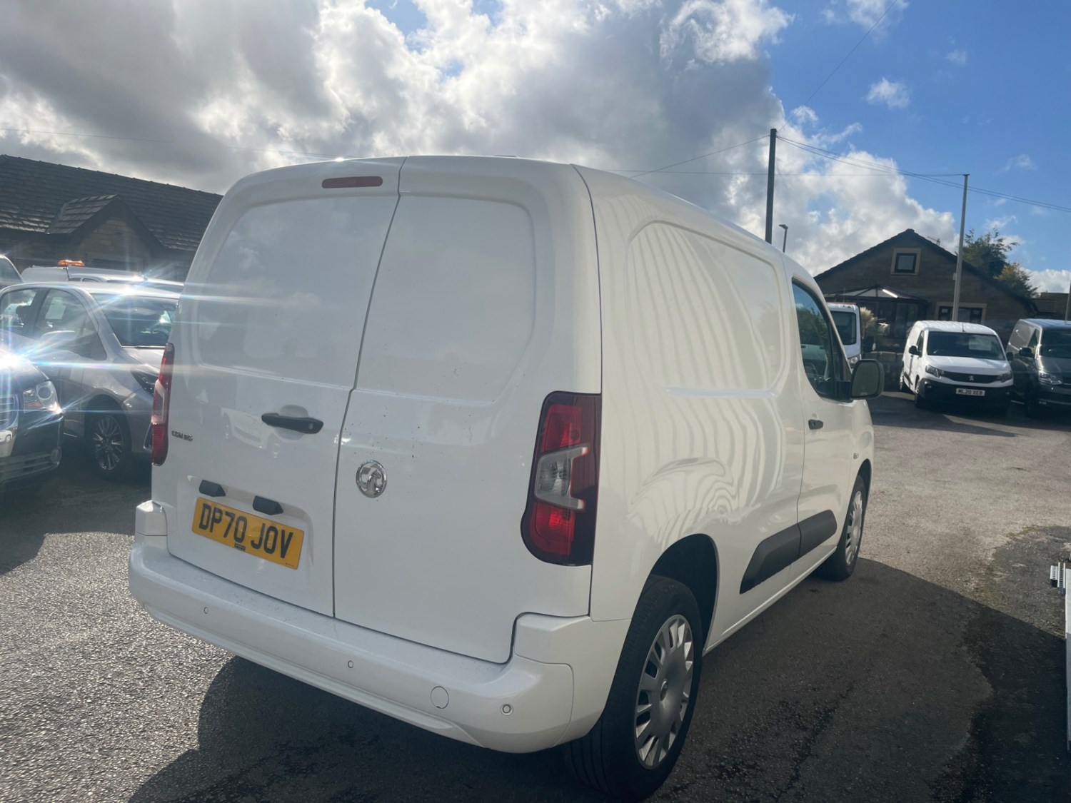 Vauxhall Combo Listing Image