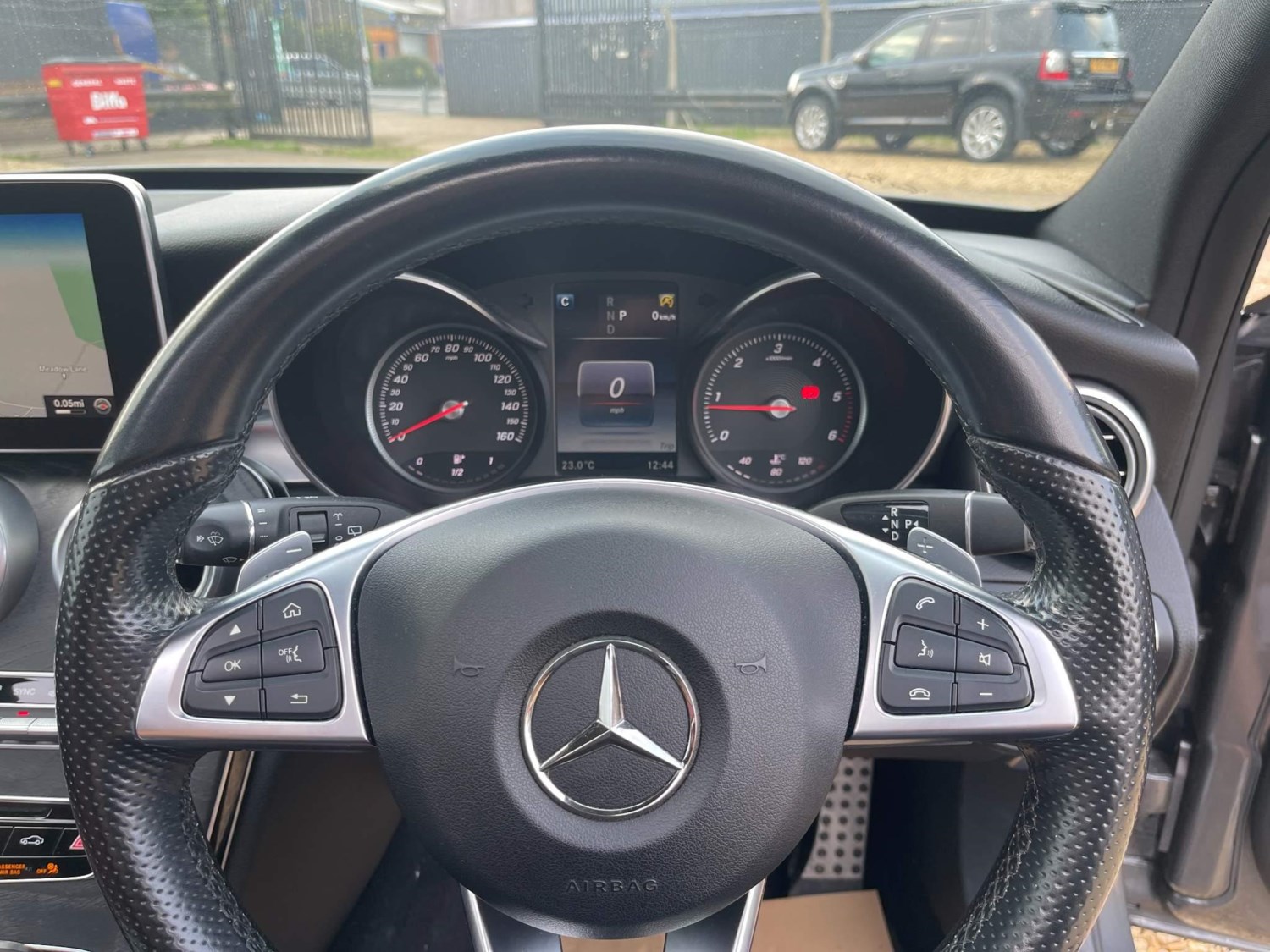 Mercedes-Benz C-Class Listing Image