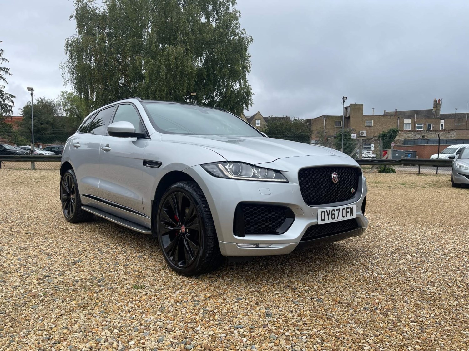 Jaguar F-PACE Listing Image