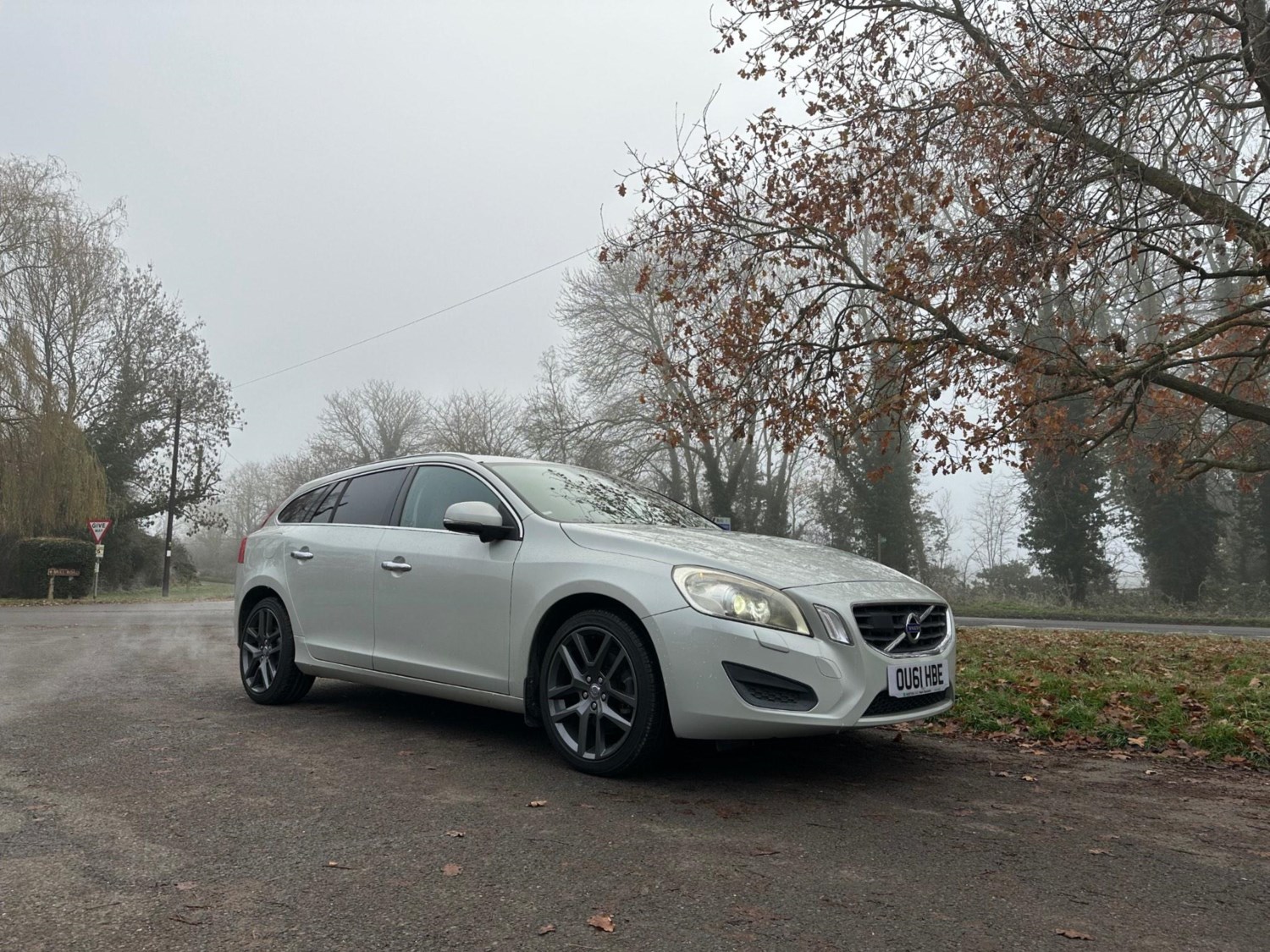 Volvo V60 Listing Image