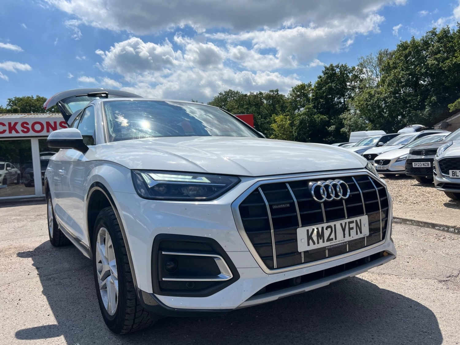 Audi Q5 Listing Image