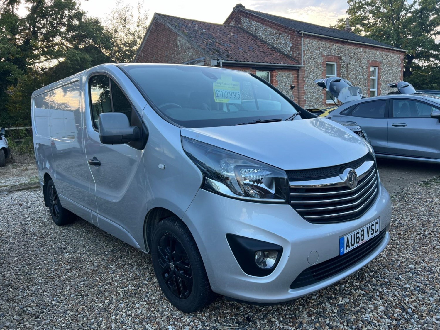 Vauxhall Vivaro Listing Image