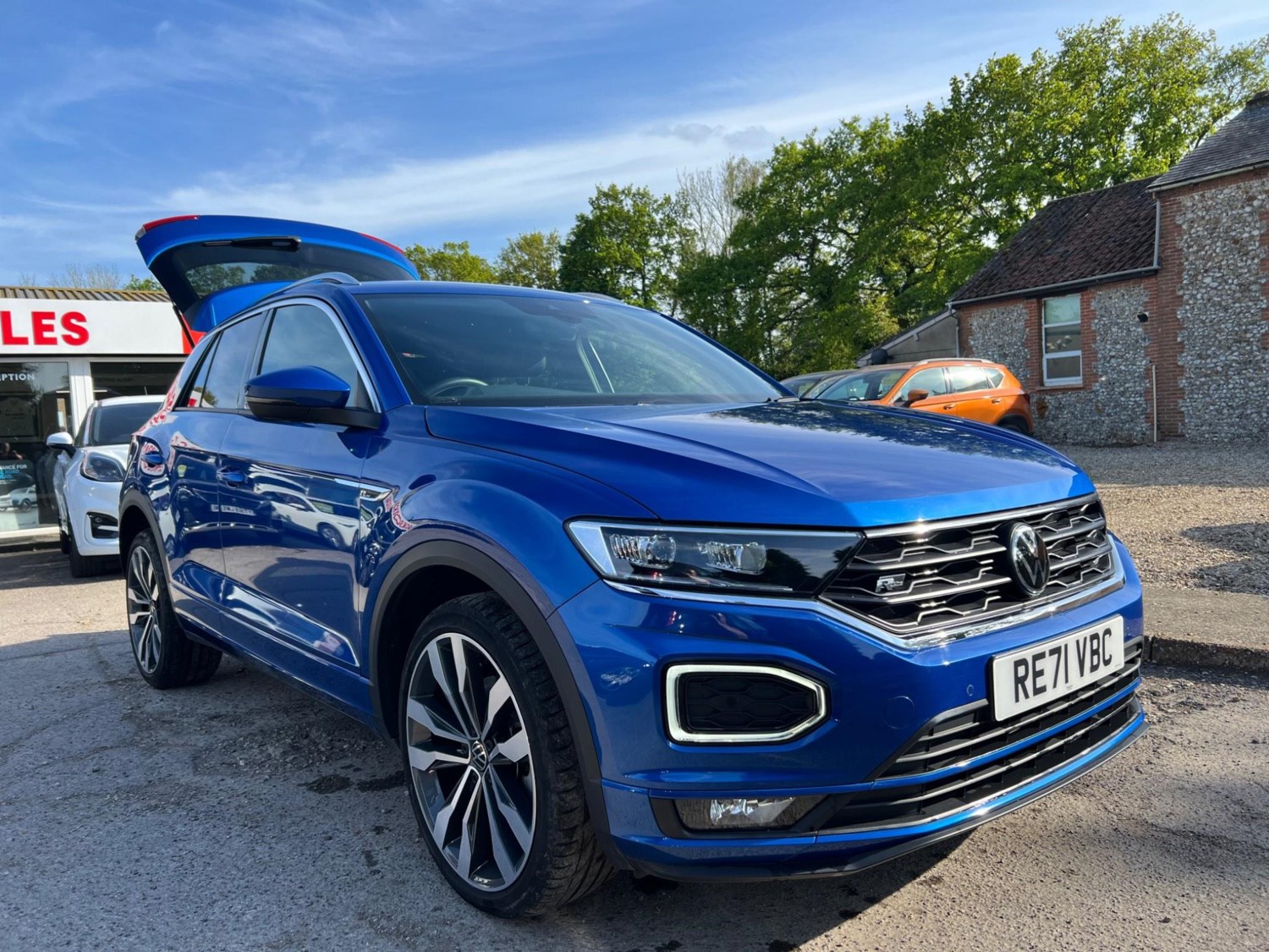 Volkswagen T-Roc Listing Image