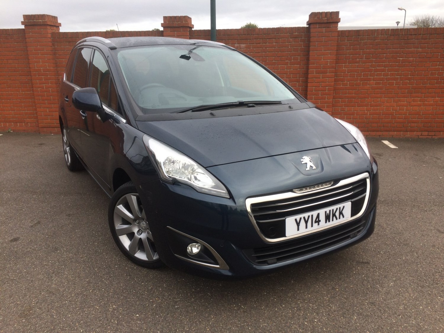 Peugeot 5008 Listing Image