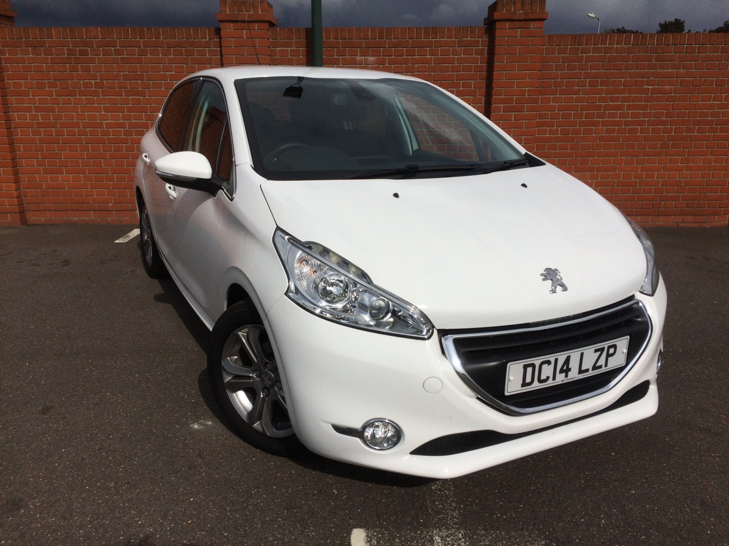 Peugeot 208 Listing Image