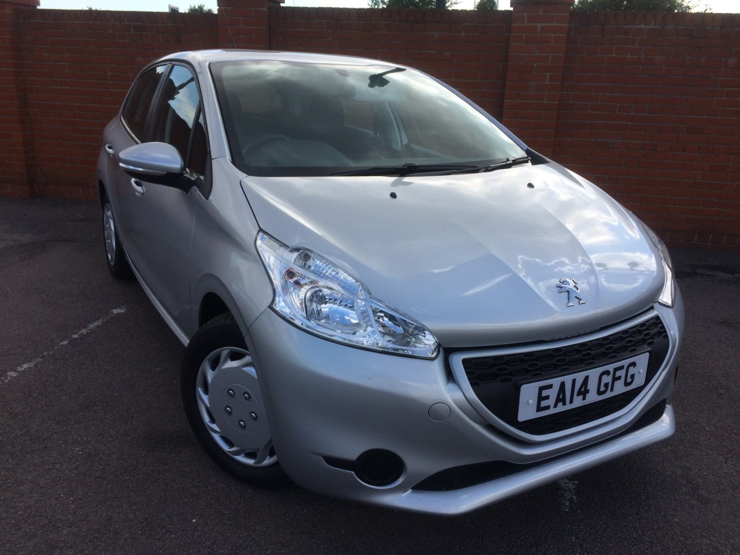 Peugeot 208 Listing Image