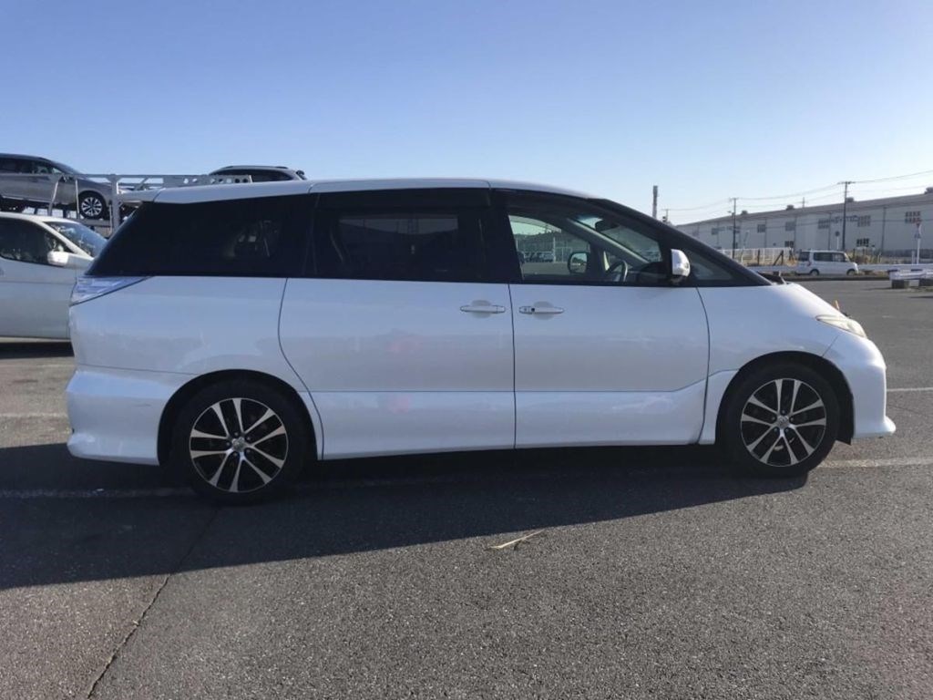 Toyota Previa Listing Image