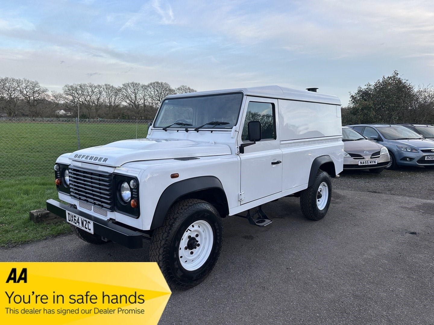 Land Rover Defender Listing Image