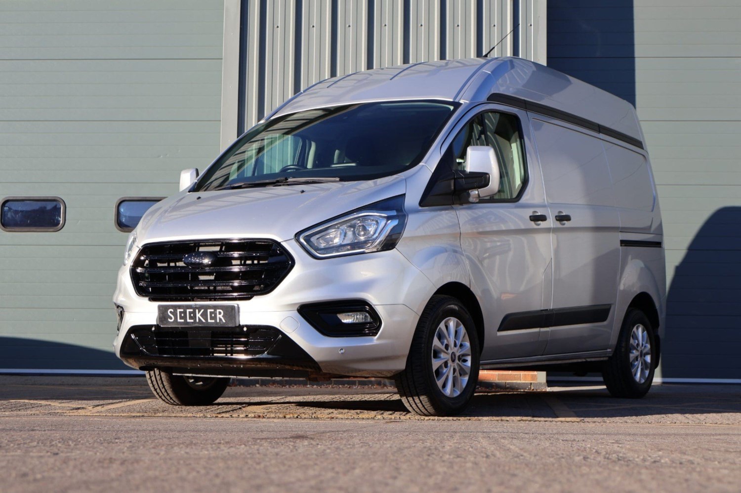 Ford Transit Custom Listing Image