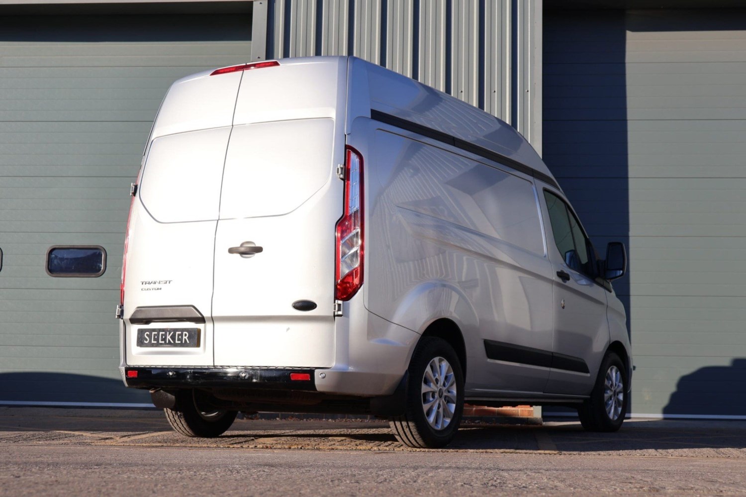 Ford Transit Custom Listing Image