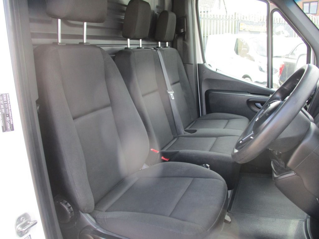 Mercedes-Benz Sprinter Listing Image