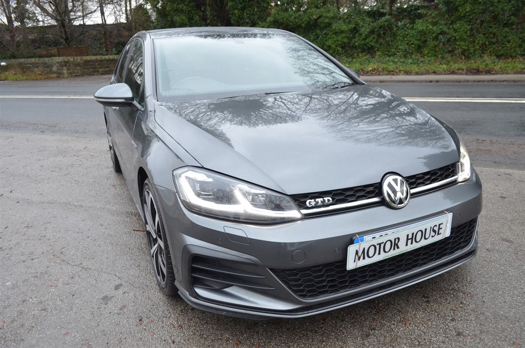 Volkswagen Golf Listing Image