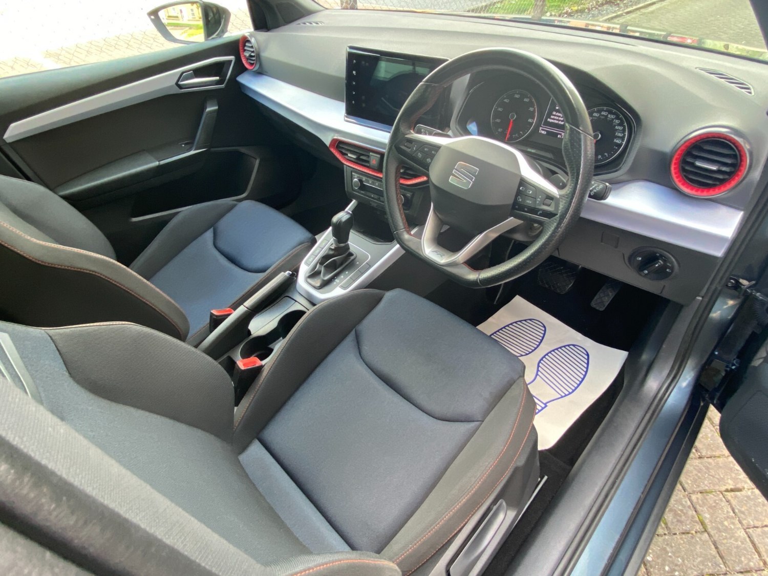 SEAT Arona Listing Image