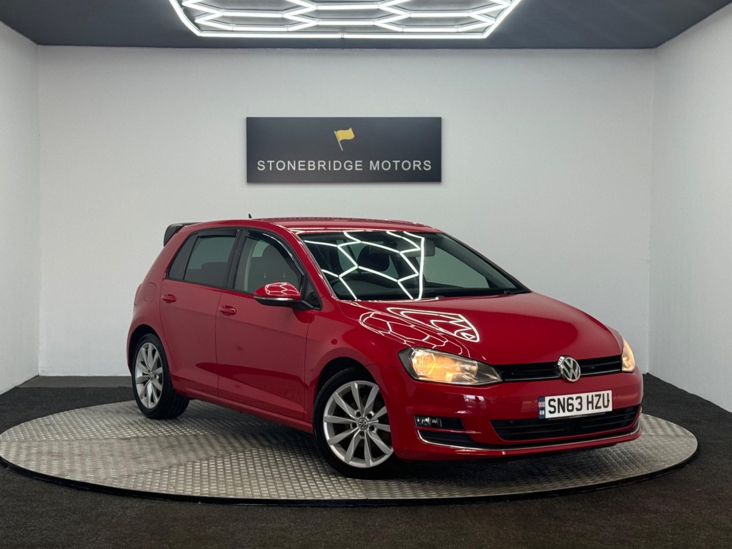 Volkswagen Golf Listing Image