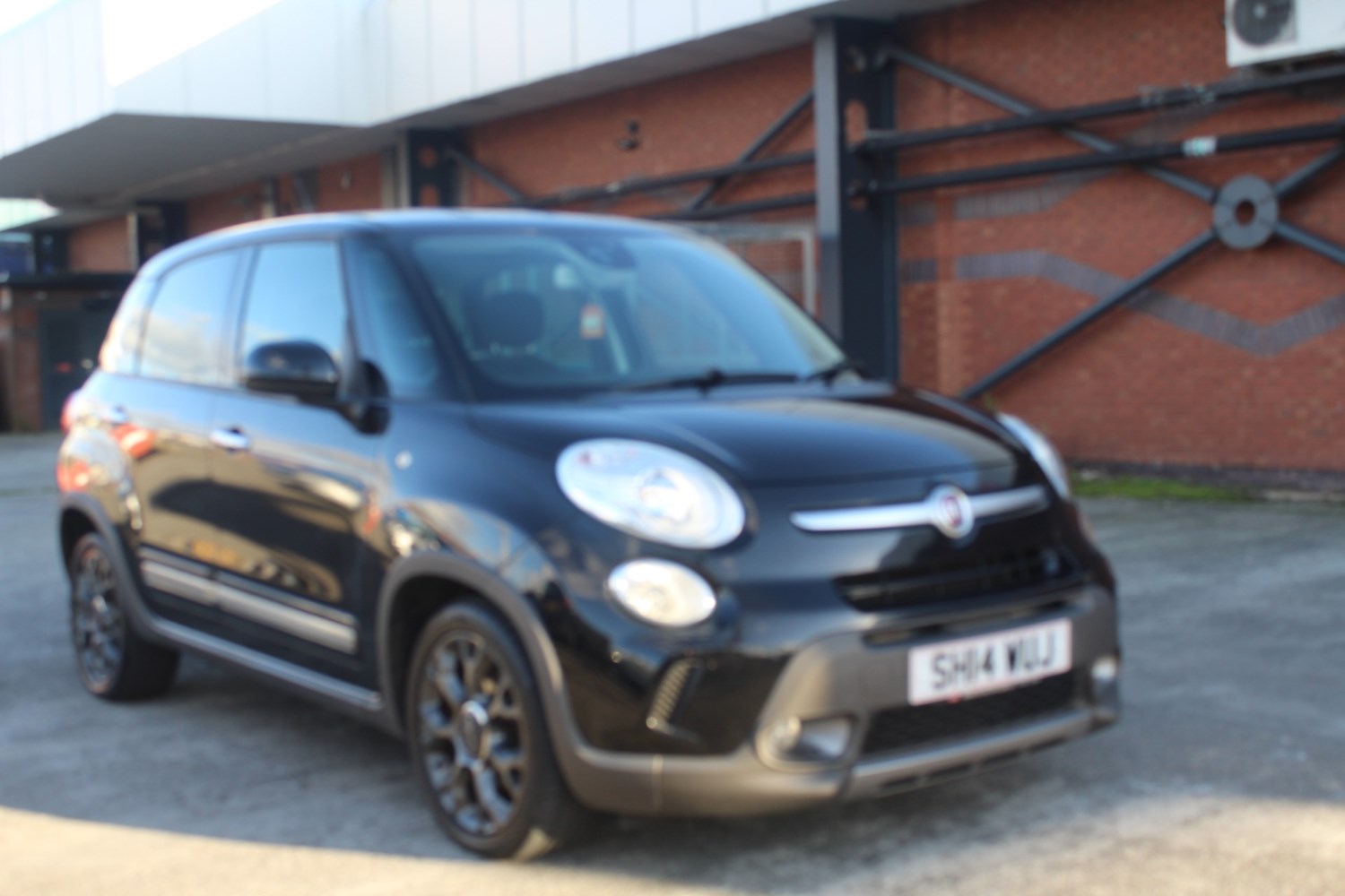 Fiat 500L Listing Image