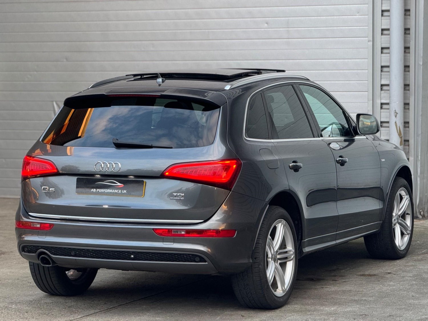 Audi Q5 Listing Image