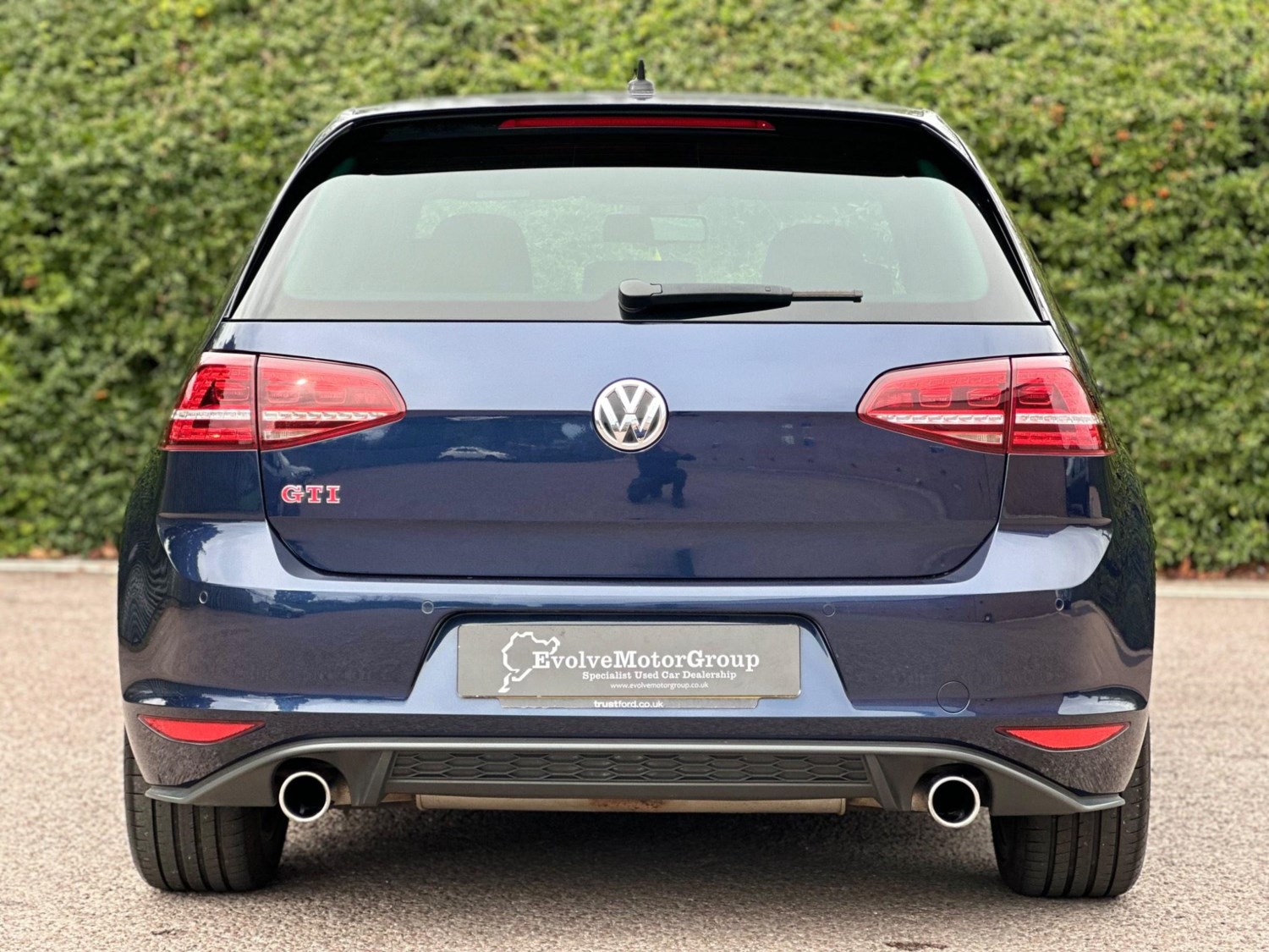 Volkswagen Golf Listing Image