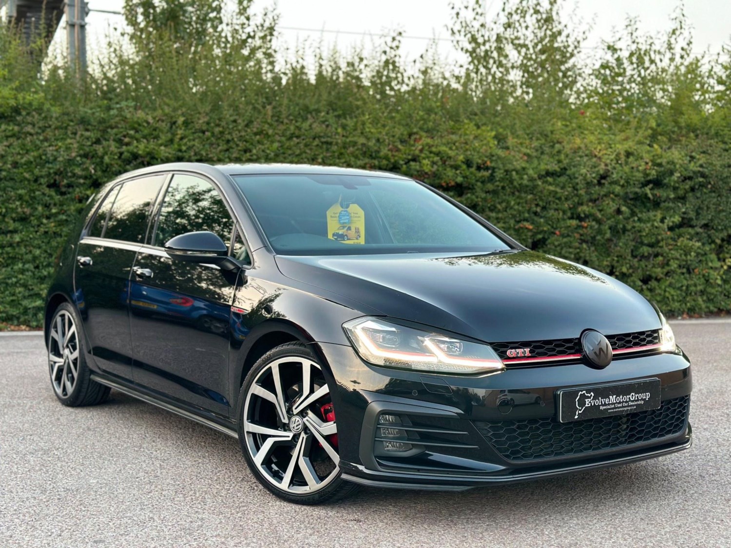 Volkswagen Golf Listing Image