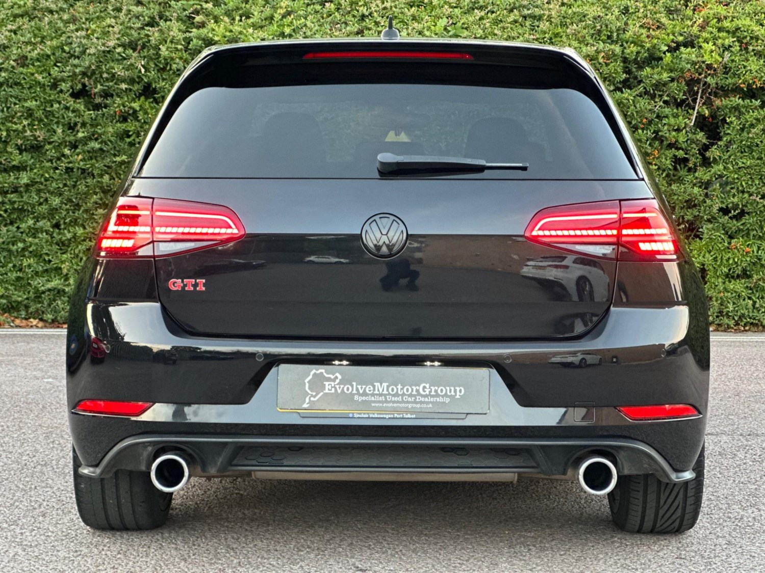 Volkswagen Golf Listing Image