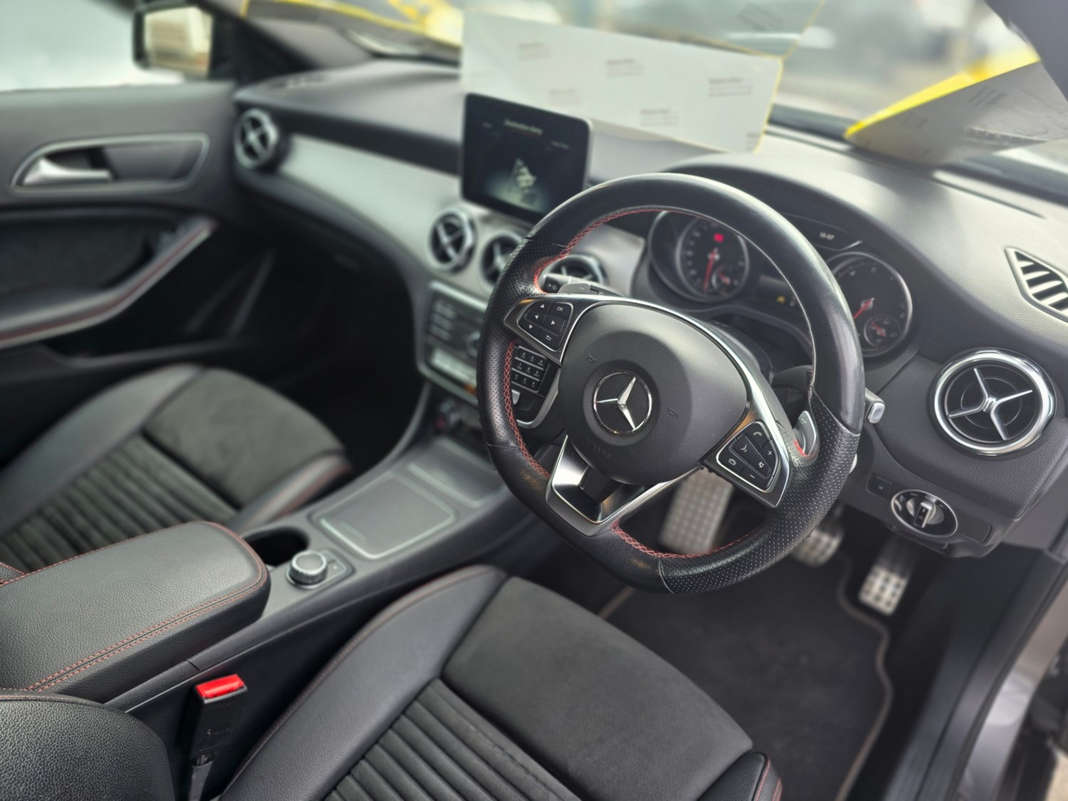 Mercedes-Benz GLA Listing Image