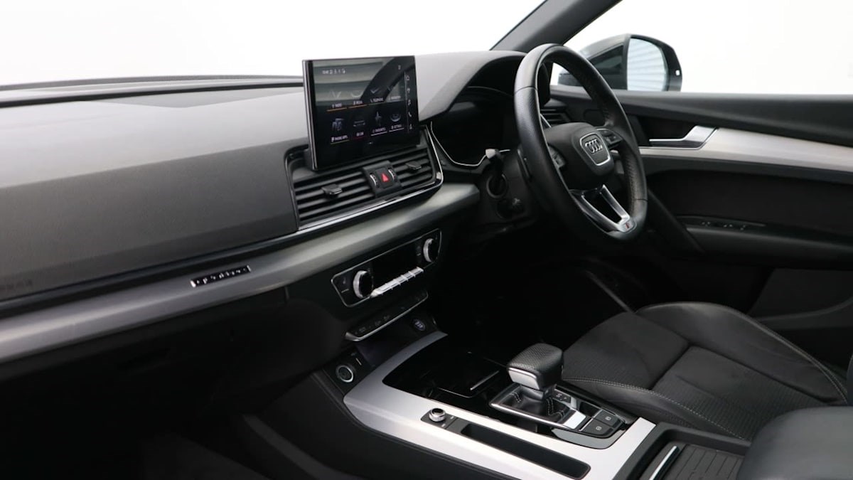 Audi Q5 Listing Image