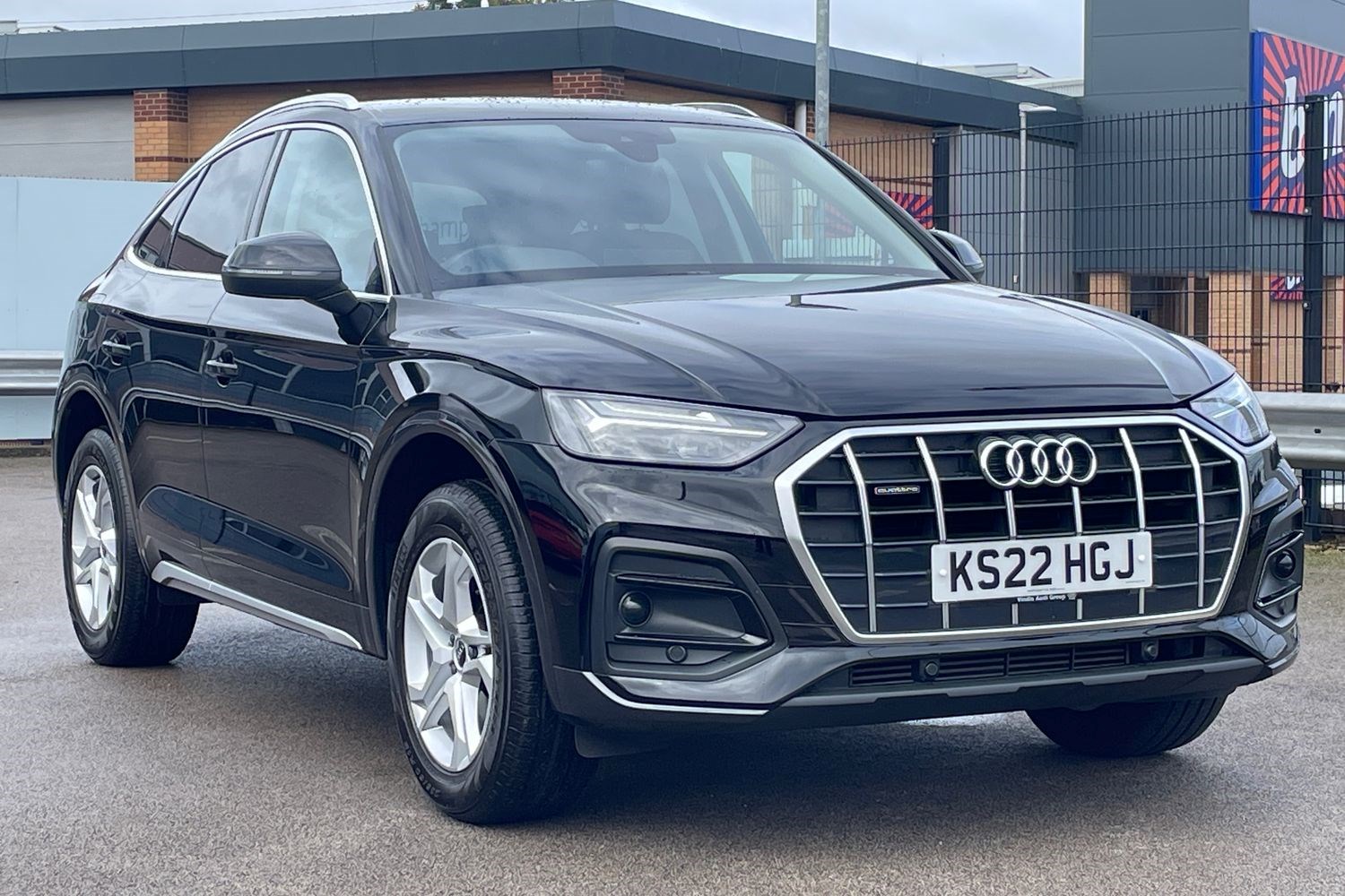 Audi Q5 Listing Image