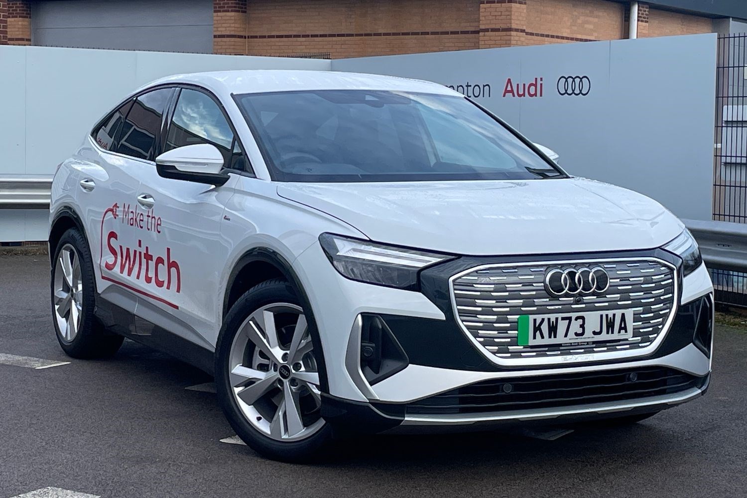 Audi Q4 e-tron Listing Image