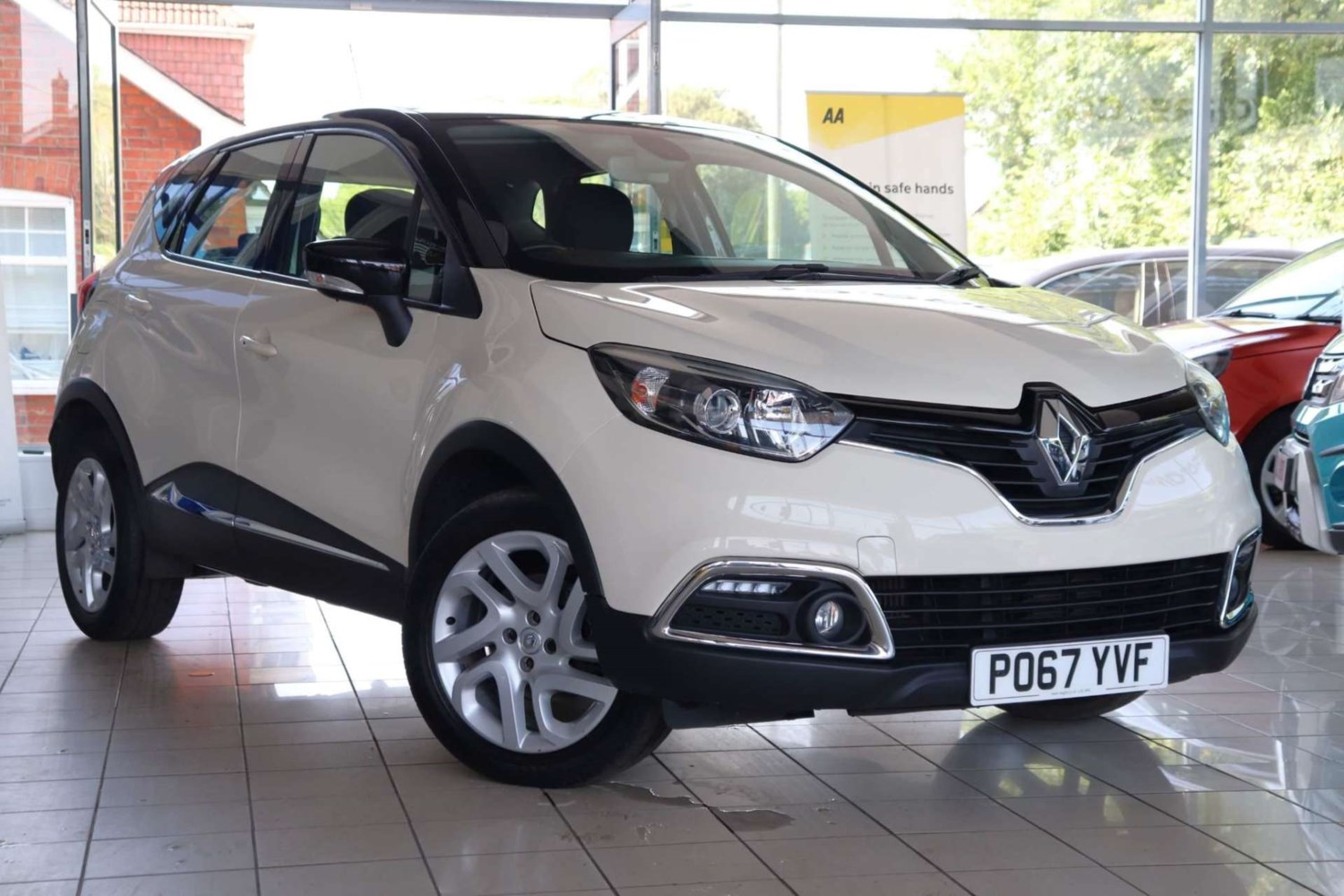 Renault Captur Listing Image