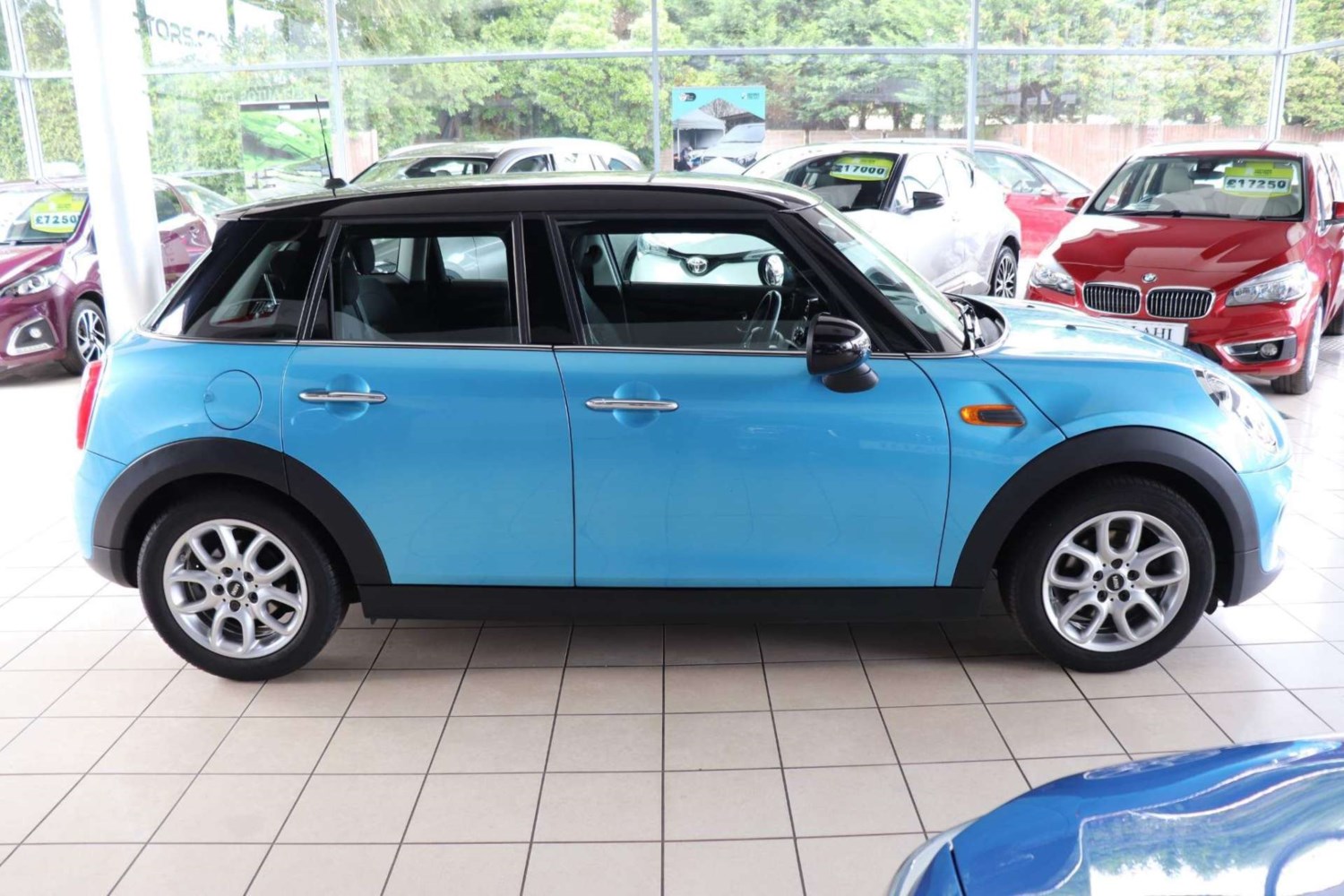 MINI Hatch Listing Image