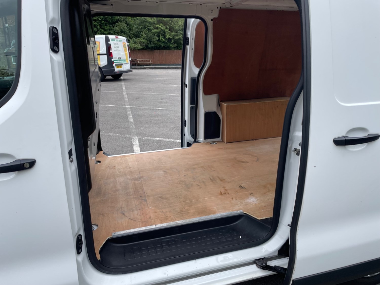 Vauxhall Vivaro Listing Image