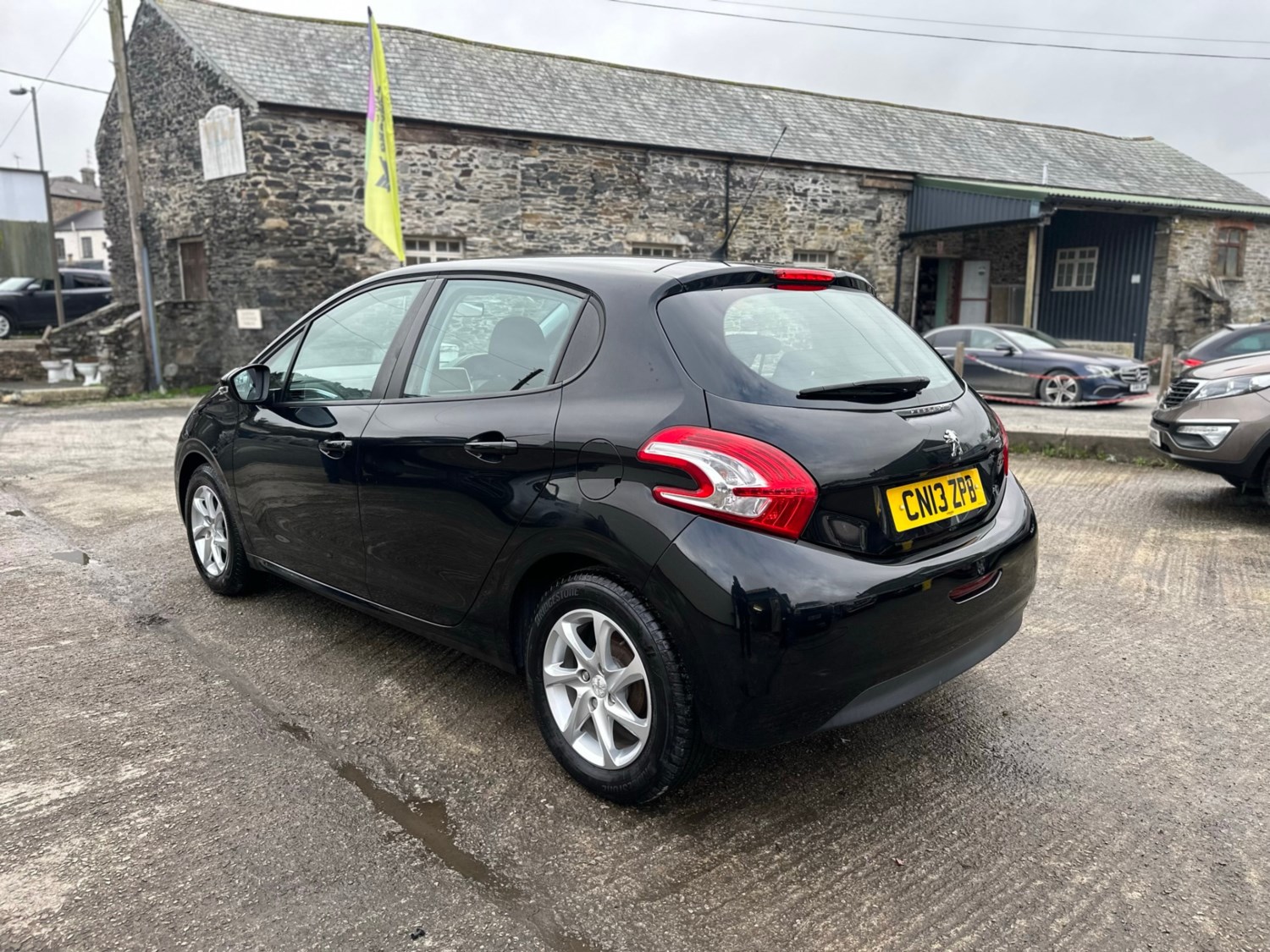 2013 (13) Peugeot 208 1.4 HDi Active 5dr For Sale In Launceston, Cornwall