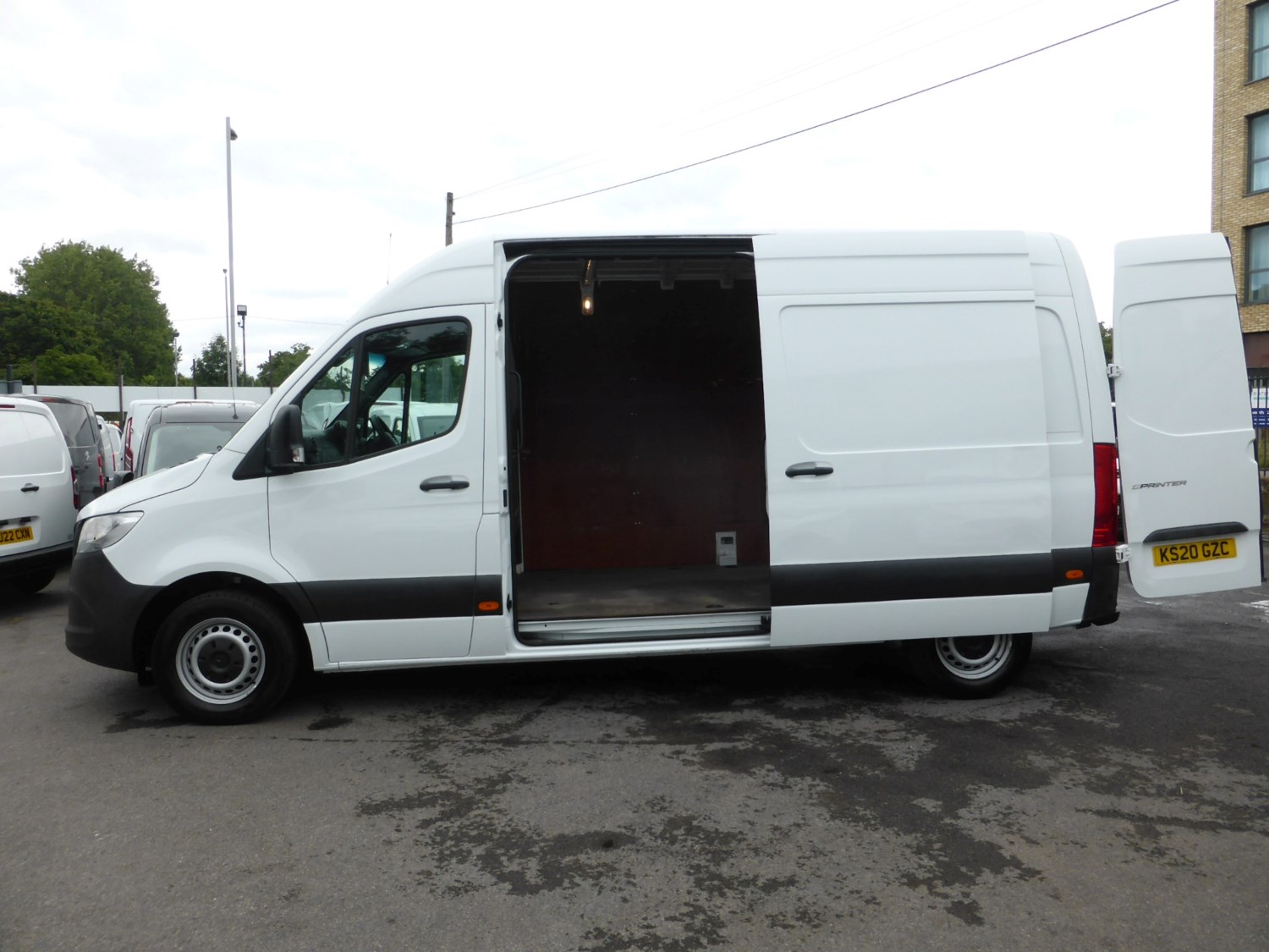 Mercedes-Benz Sprinter Listing Image