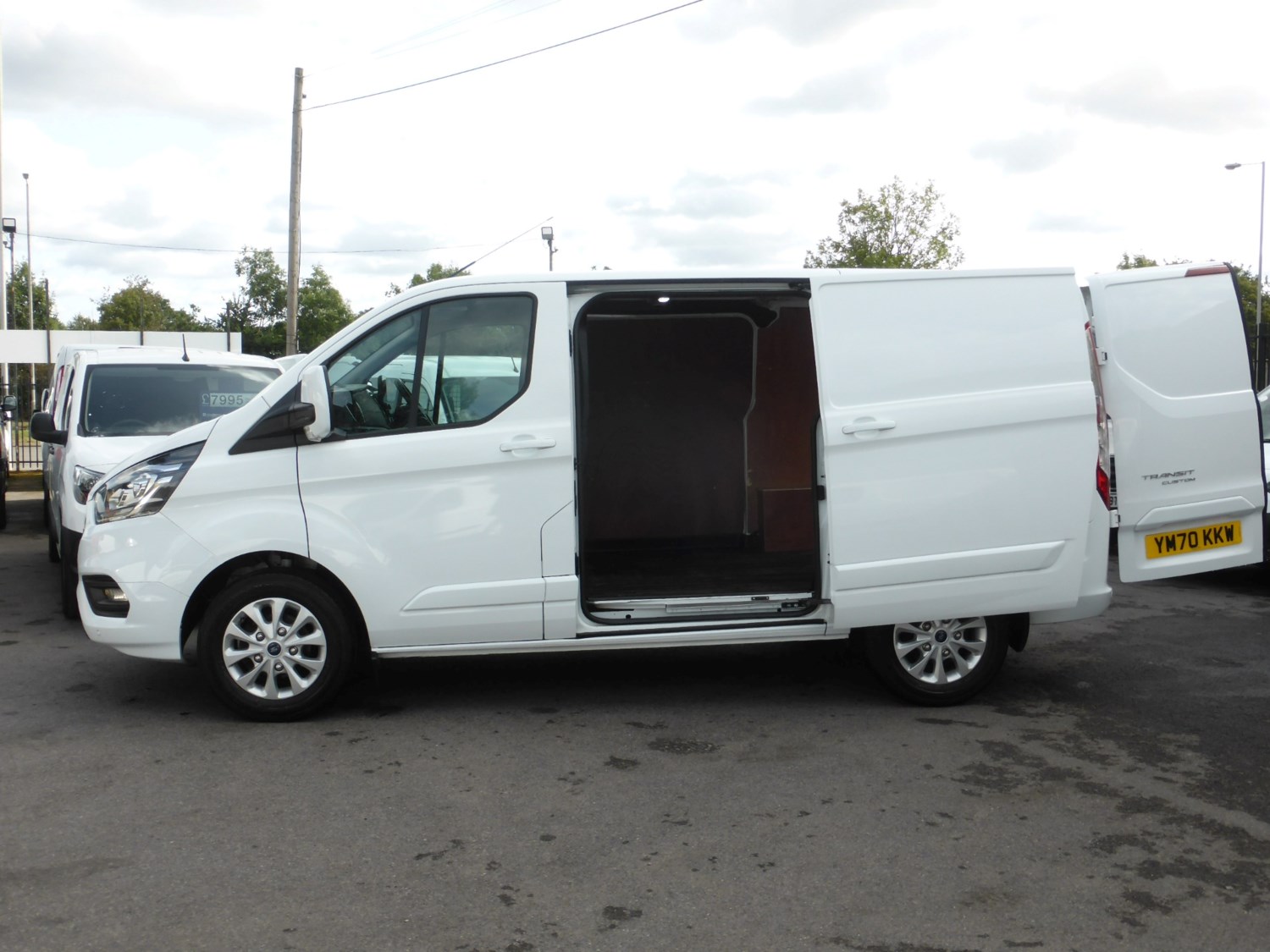 Ford Transit Custom Listing Image