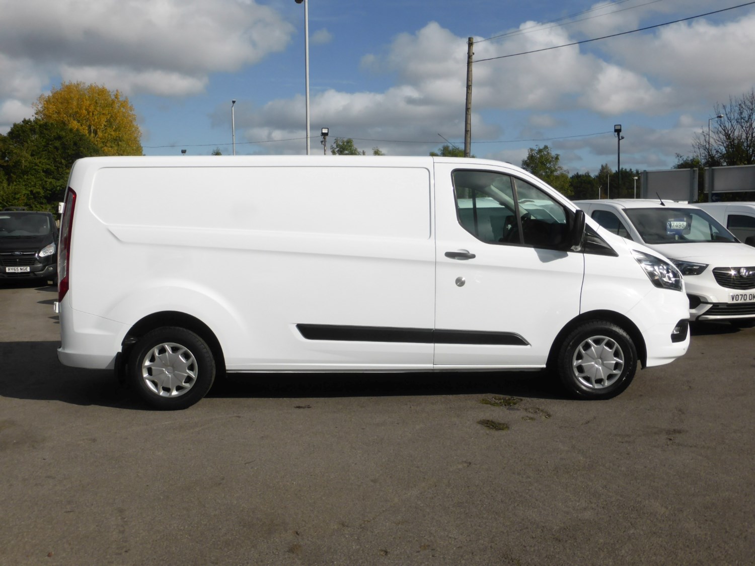 Ford Transit Custom Listing Image