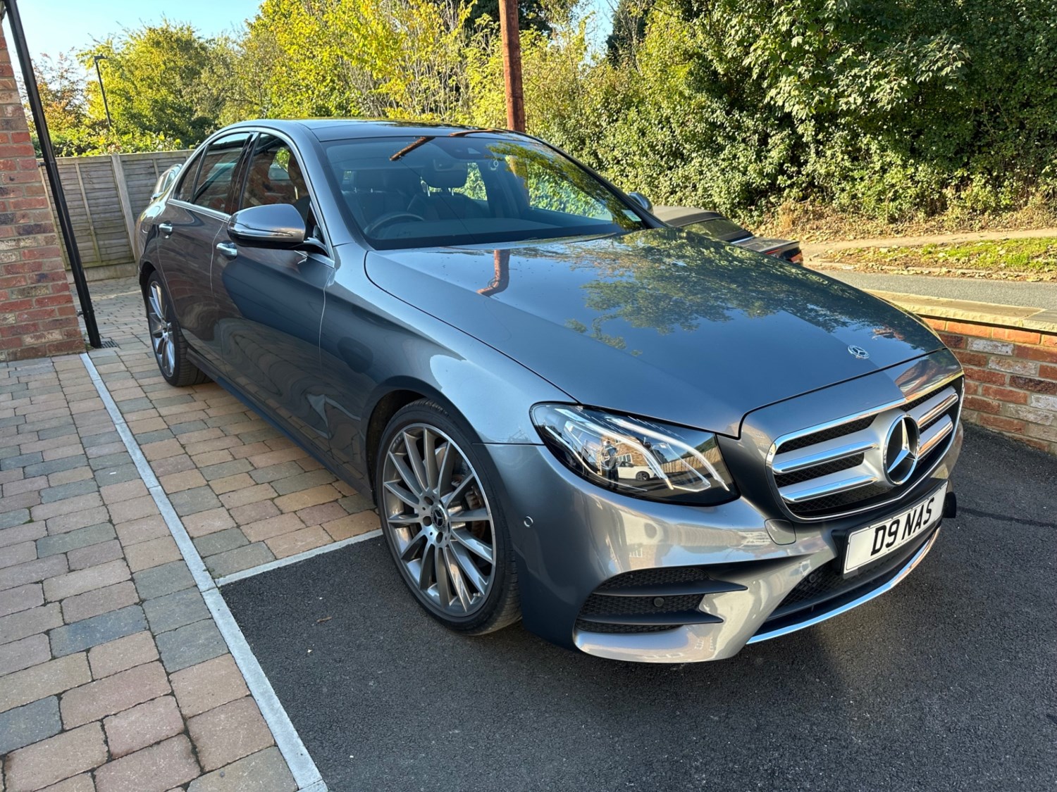 Mercedes-Benz E-Class Listing Image