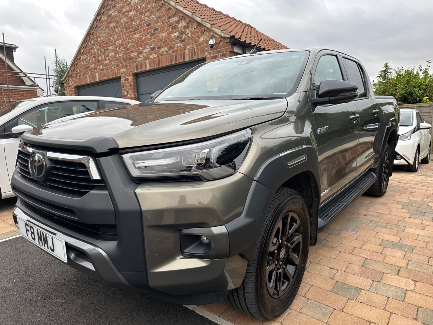 Toyota Hilux Listing Image