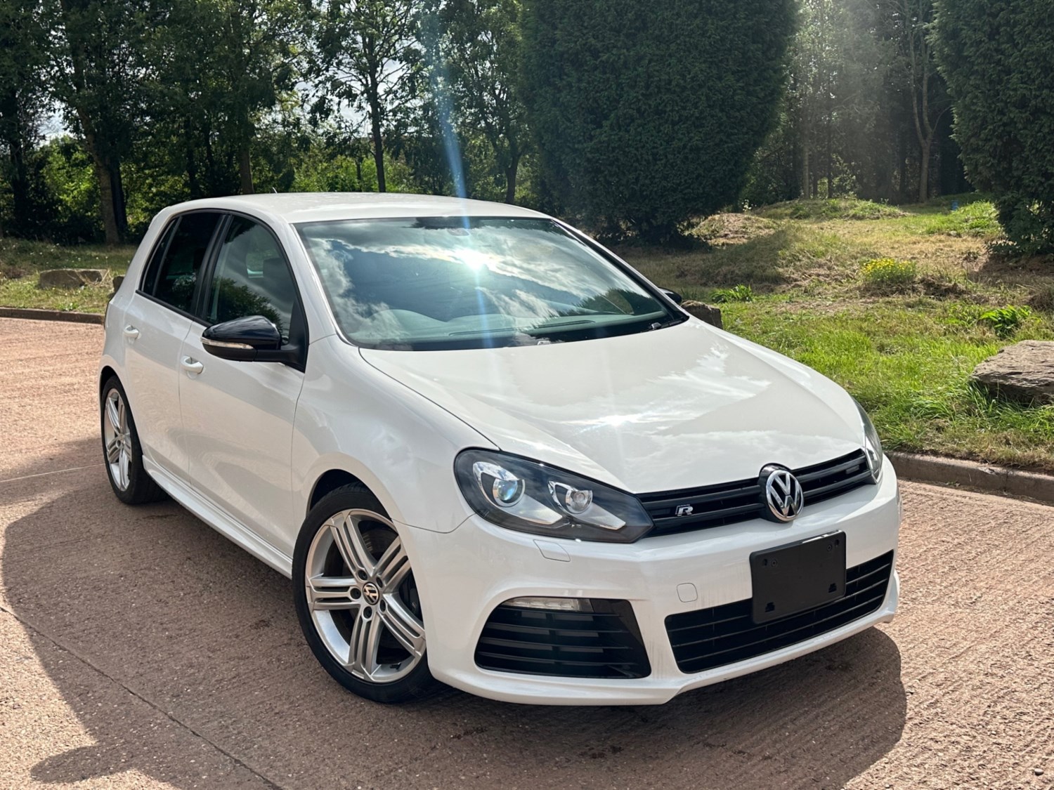 Volkswagen Golf Listing Image