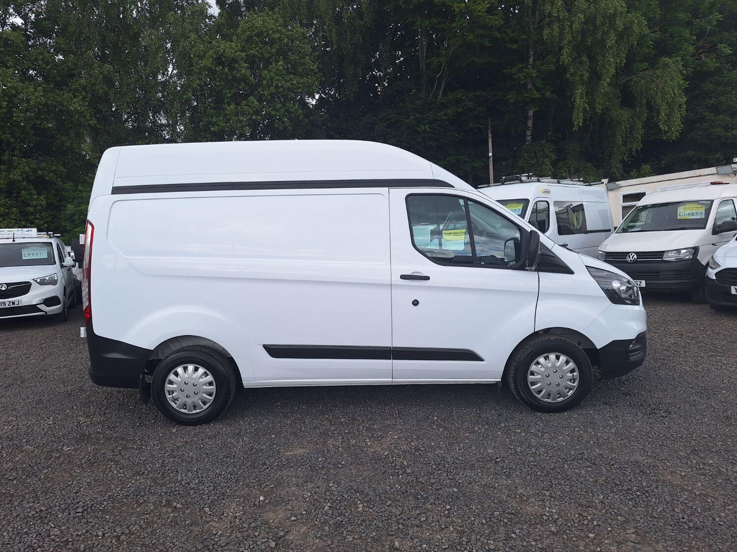 Ford Transit Custom Listing Image