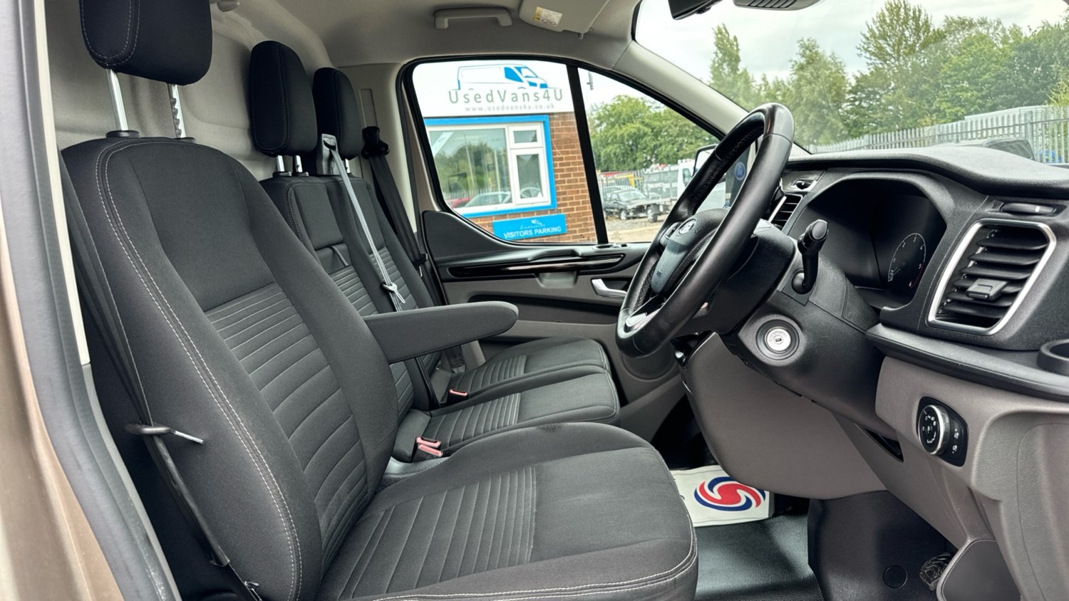 Ford Transit Custom Listing Image