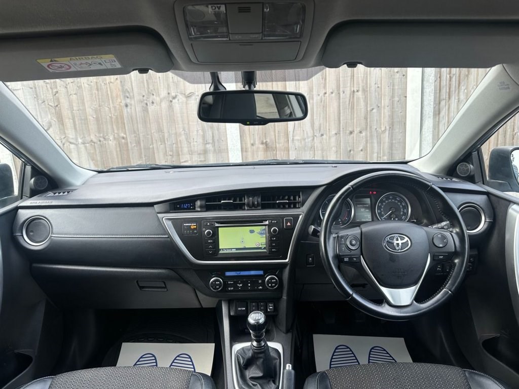 Toyota Auris Listing Image